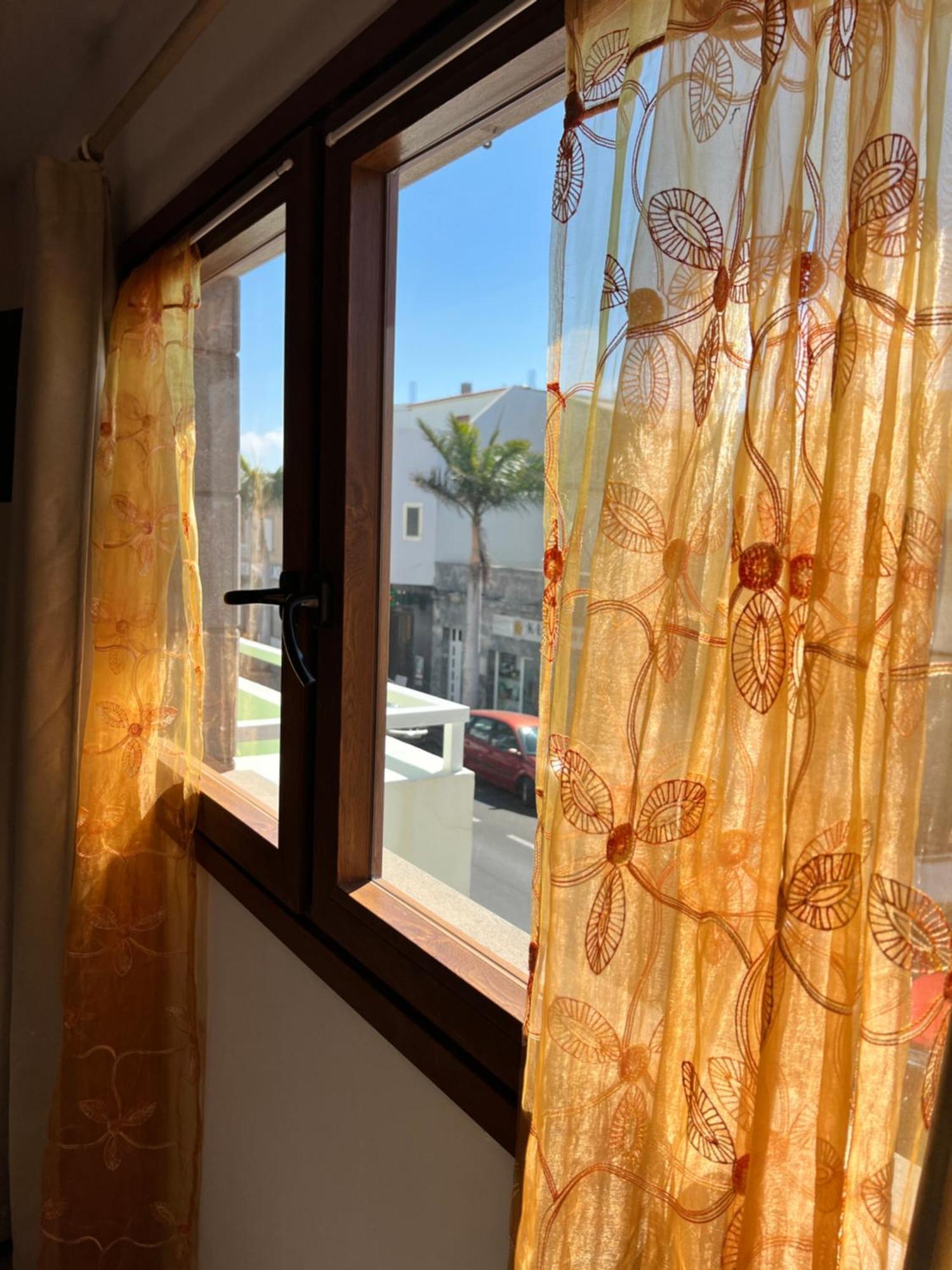 Mirame Canarias Vecindario  Esterno foto